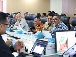 Dukung Pariwisata, Imigrasi Sumut Kawal Kedatangan 254 Pelari Event Trail of The Kings 2026