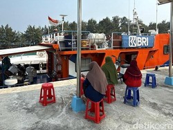 Nggak Ada Semingguan Aja Puyeng, Saat Bank Terapung Diandalkan Warga Tidung