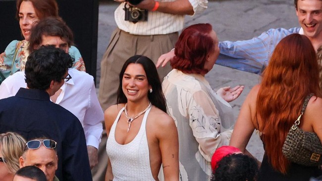 Singer Dua Lipa attends wedding festivities following her marriage to actor Callum Turner, in Palermo, Italy, June 5, 2026. REUTERS/Igor Petyx