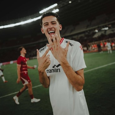 Selebrasi Justin Hubner usai Cetak Gol, Persembahan untuk Jennifer Coppen