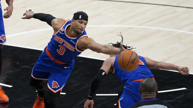 FOTO: Knicks Unggul 2-0 Atas Spurs di Final NBA 2026