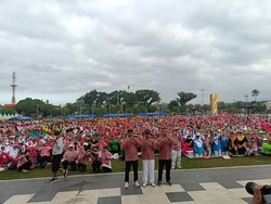 Lautan Lansia Padati Alun-Alun Jember di Peringatan HLUN 2026