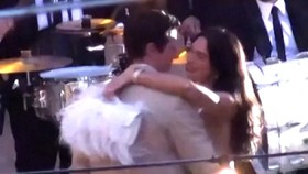 thumbnail video dua lupa dan Callum Turner