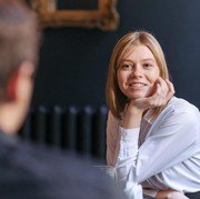 4 Zodiak yang Utamakan IQ Tinggi saat Pilih Pasangan