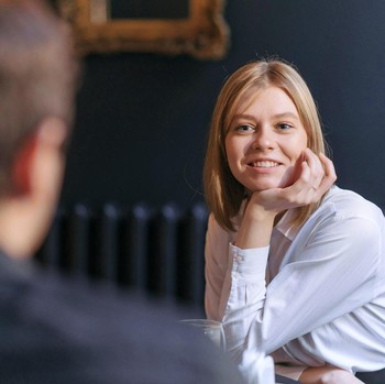 4 Zodiak yang Utamakan IQ Tinggi saat Pilih Pasangan