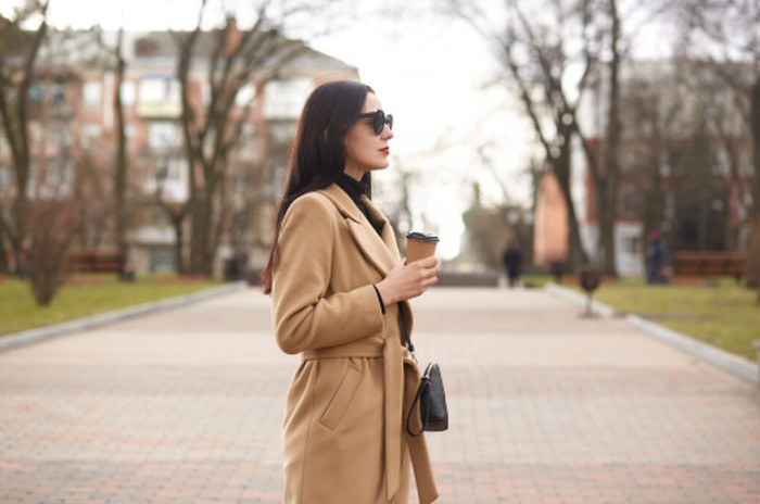 Ada beberapa zodiak yang dikenal sangat mandiri dan tidak mudah terpengaruh oleh pendapat orang lain. Mereka lebih memilih mengikuti keyakinan dan jalan hidupnya sendiri daripada mencari validasi dari sekitar./ Foto: magnific.com/user18526052