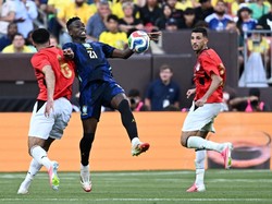 Soccer Football - International Friendly - Brazil v Egypt - Huntington Bank Field, Cleveland, Ohio, U.S. - June 6, 2026 Brazil's Luiz Henrique in action with Egypt's Mohamed Abdelmoniem IMAGN IMAGES via Reuters/Ken Blaze