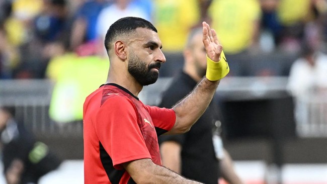 Soccer Football - International Friendly - Brazil v Egypt - Huntington Bank Field, Cleveland, Ohio, U.S. - June 6, 2026 Egypt's Mohamed Salah waves to fans after the match IMAGN IMAGES via Reuters/Ken Blaze