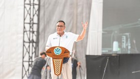 Menteri Lingkungan Hidup Jumhur Hidayat mengajak masyarakat melakukan pertobatan ekologis.