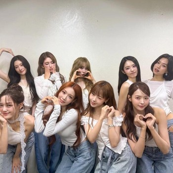 I.O.I Akhiri Perayaan Anniversary ke-10 dengan Penuh Kenangan Manis
