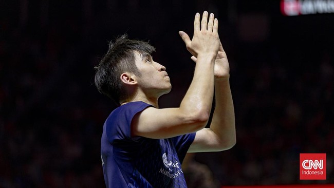 Tunggal putra Kanada, Victor Lai, berhasil meraih gelar juara Indonesia Open 2026 setelah mengalahkan wakil tuan rumah, Jonatan Christie, pada partai final yang berlangsung di Istora Senayan, Jakarta, Minggu (7/6). Victor tampil dominan dan menang du