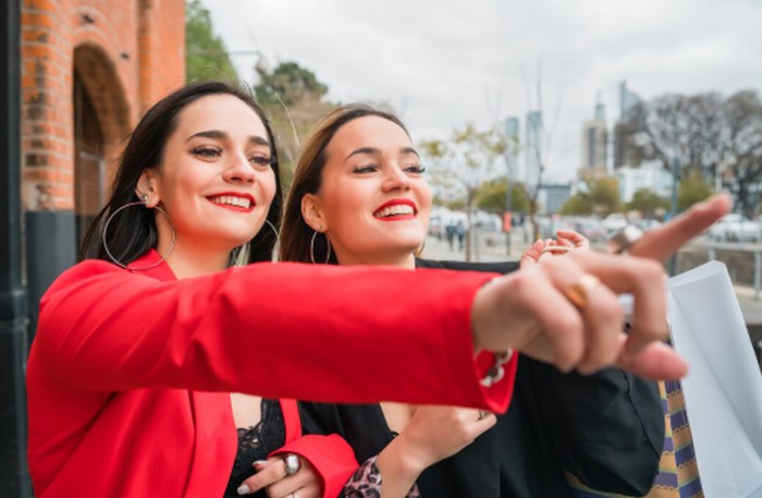 Tanggal lahir 11 sering dikaitkan dengan intuisi yang kuat dan kecerdasan emosional tinggi. Mereka dikenal mampu memahami perasaan orang lain dengan baik./ Foto: magnific.com/mego-studio