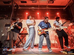 Intimate Showcase Martian Khusus Buat Single Amin