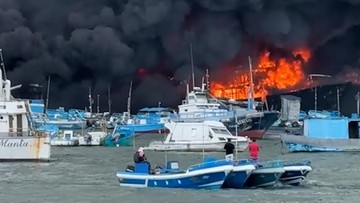 Kebakaran Besar Pelabuhan di Ekuador, 35 Kapal Nelayan Hangus