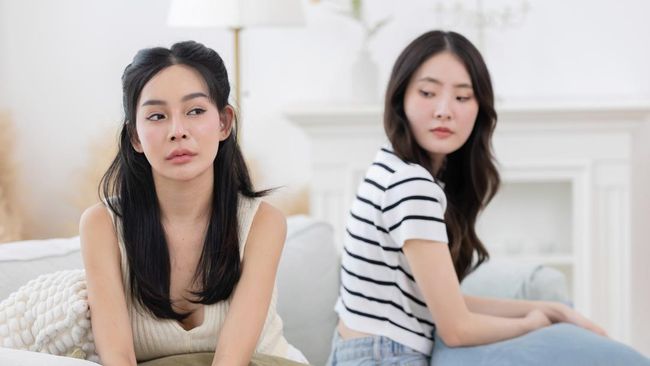 9 Cara Mengenali Orang Cerdas Dari Sikap Menyebalkannya Menurut Pakar