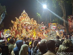 Antusias Warga Sumenep Meriahkan Parade Musik Tong Tong Bulan Bung Karno