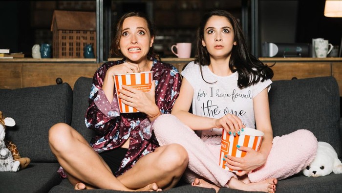5 Ciri Kepribadian Orang yang Suka Nonton Film Horor