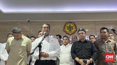 Menteri Pertanian (Mentan) Amran Sulaiman mengklaim sekitar 70 persen harga tandan buah segar (TBS) kelapa sawit yang sempat merosot dalam beberapa waktu terakhir telah kembali normal. Ia menilai penu