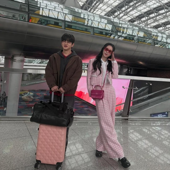 <p>Lalu ada juga karakter Baek Gwang Nam, tetangga Seo Ri yang kemudian menjadi road manager sang artis. Baek Gwang Nam diperankan oleh aktor Kim Min Seok. (Foto: Instagram @limjjy2 @namjun0609)</p>