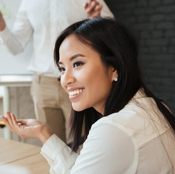 7 Cara Mengenali Orang dengan IQ Tinggi Dilihat dari Penampilannya Sehari-hari Menurut Psikologi