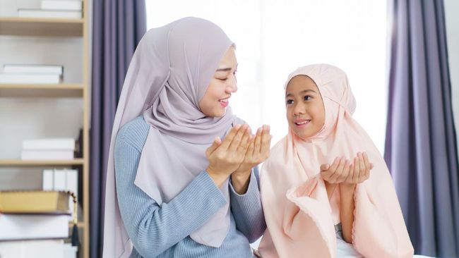 11 Doa Agar Anak Cerdas, Pintar Akademik, Dan Berakhlak Baik