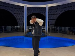 Lirik Lagu 2 Hard 4 The Radio - Drake