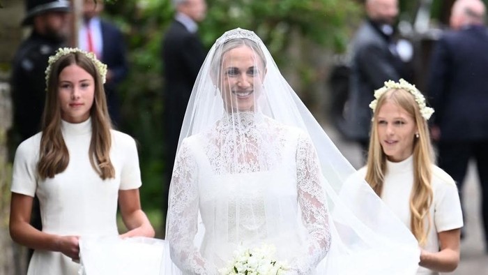 Royal Wedding Tahun Ini! Intip Gaun Pengantin Harriet Sperling, Istri Sepupu Pangeran William