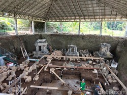 Disdikbud Magelang Pastikan Logam Ditemukan di Candi Losari Kepingan Emas