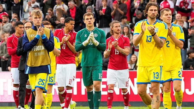 Laga Denmark vs Ukraina Dibatalkan Usai Eriksen Kolaps Lagi