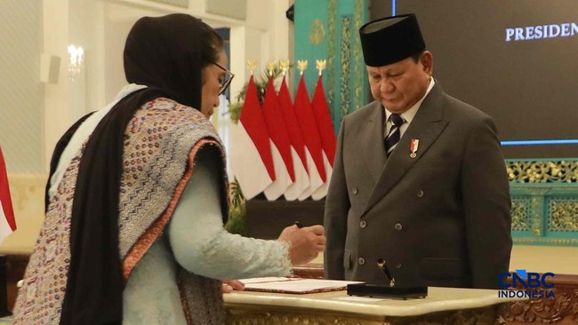 Mensesneg: Prabowo Minta Eks Bos BGN Nanik Deyang Jadi Dewan Pengawas