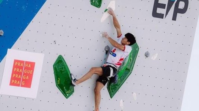 Putra Tri Ramadani Puncaki Kualifikasi Lead World Climbing Series Praha 2026
