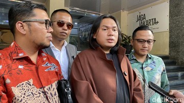 Berita Viral Selebriti dari InsertLive : Keanu Jalani Pemeriksaan Polisi Terkait Kasus Hanania Group, Tegaskan Tak Terima Uang
