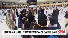 Jemaah haji Indonesia gelombang kedua mulai meninggalkan Kota Makkah setelah menyelesaikan rangkaian ibadah haji. Sebelum berangkat menuju Madinah maupun bersiap kembali ke Tanah Air, para jemaah melaksanakan Tawaf Wada.

Tawaf Wada merupakan tawaf