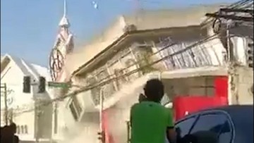 Detik-detik Bangunan Roboh di Filipina Akibat Gempa M 7,8