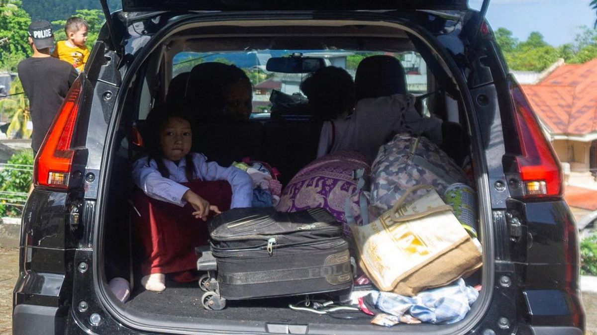 Bupati Sangihe Minta Warga Jauihi Pantai Hindari Gelombang Tsunami