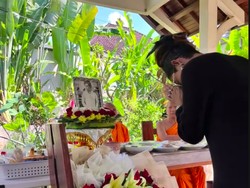 Yaya Kamari Gelar Acara Keagamaan & Tradisi Rayakan Hari Spesial Mendiang Dali Wassink