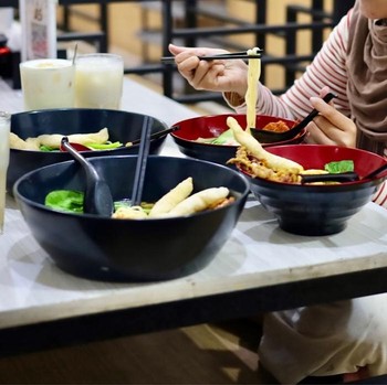5 Tempat Makan Enak dan Murah Sekitar Kampus UPI Bandung