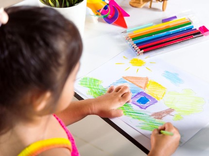 7 Ilustrasi Gambar Pemandangan Gunung untuk Diwarnai Anak SD