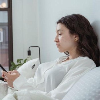 Biar Lebih Produktif, Ini 4 Cara Gen Z Kontrol Waktu Scroll Medsos Lewat Media Diary