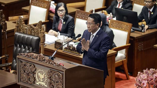 Menkum Supratman menunggu kabar DPR tentang usulan penggantian nama RUU Perampasan Aset. 