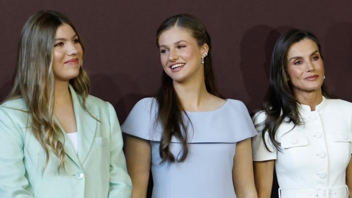Ratu Letizia, Putri Leonor, dan Infanta Sofia Tampil Rapi dan Sopan saat Bertemu Paus Leo XIV
