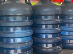 Cegah Pubertas Dini, Pakar Ungkap Risiko BPA di Galon Guna Ulang Saat Promil
