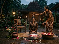 Mandi Besar dengan Air Kembang Setaman di Malam 1 Suro