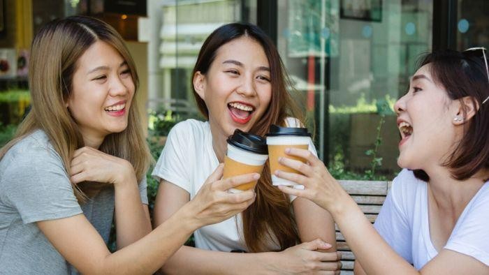 Fenomena Lipstick Effect, Ketika Rupiah Melemah tapi Jajan Kopi dan Skincare Tetap Ramai