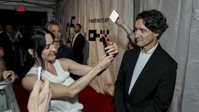 Justin Trudeau and Katy Perry attend