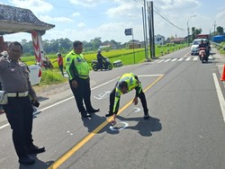 Adu Banteng Nmax Vs KLX di Kalasan, 1 Orang Tewas