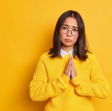 3 Kebiasaan Buruk Orang Ketika Meminta Maaf