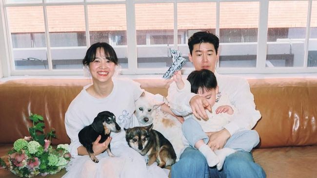 Viral Jadi Pengawas Na Hwa Jin Di Drakor Teach You A Lesson, Ini 5 Potret Kim Mu Yeol Bareng Istri Dan Anak