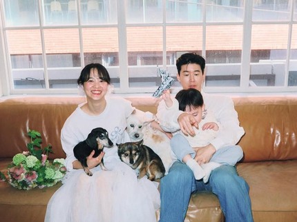 Viral Jadi Pengawas Na Hwa Jin di Drakor 'Teach You a Lesson', Ini 5 Potret Kim Mu Yeol Bareng Istri & Anak