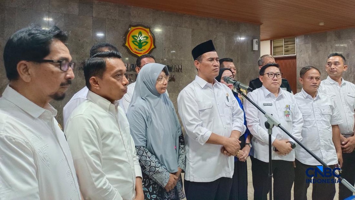 Peternak Ngadu Harga Telur Ayam Jatuh, Amran Telepon Bos BGN Minta Ini